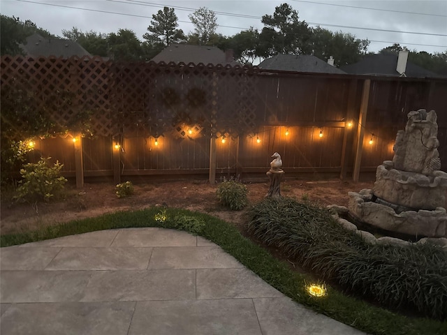 2914 Renoir, Sugar Land, TX 77479 - view of yard with a patio