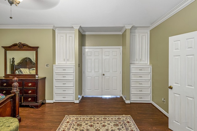 2926 Deer Creek Dr, Sugar Land, TX 77478 - bedroom featuring dark wood finished floors, ornamental molding, baseboards, a closet, and ceiling fan