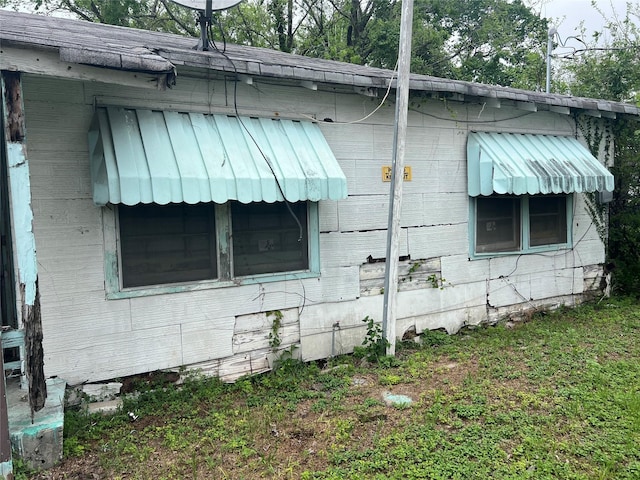 view of property exterior