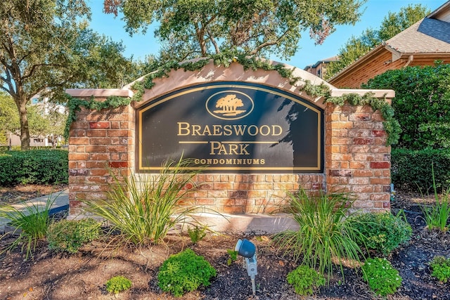 2255 Braeswood Park Dr Unit 294, Houston, TX 77030 - view of community / neighborhood sign