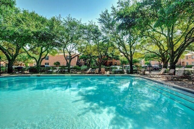 2255 Braeswood Park Dr Unit 294, Houston, TX 77030 - view of community pool