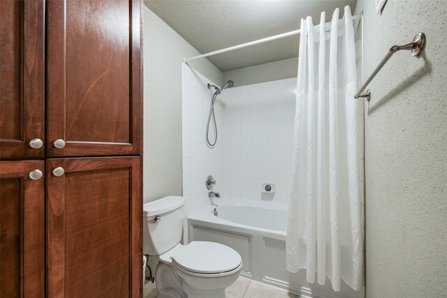2255 Braeswood Park Dr Unit 294, Houston, TX 77030 - bathroom with toilet, shower / tub combo with curtain, and tile patterned floors