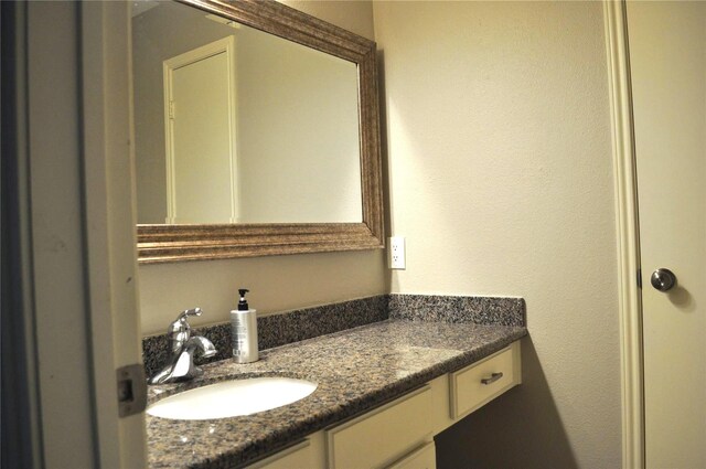 1531 Dan Cox Ave, Katy, TX 77493 - bathroom featuring vanity
