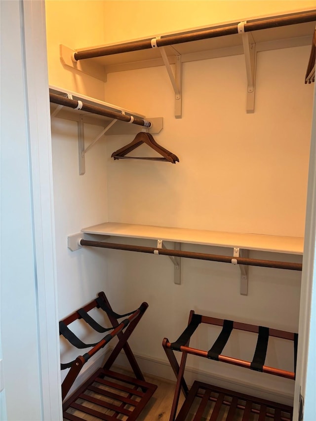 10 Hunters Creek Dr, Huntsville, TX 77340 - spacious closet with wood finished floors