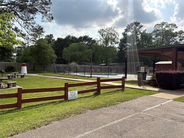 10 Hunters Creek Dr, Huntsville, TX 77340 - exterior space with a gate
