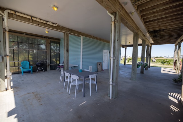 4206 Seabird Dr, Galveston, TX 77554 - view of patio / terrace