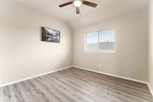 5014 Aspen Orchard Dr, Houston, TX 77066 - empty room with light wood-style floors, baseboards, vaulted ceiling, and ceiling fan