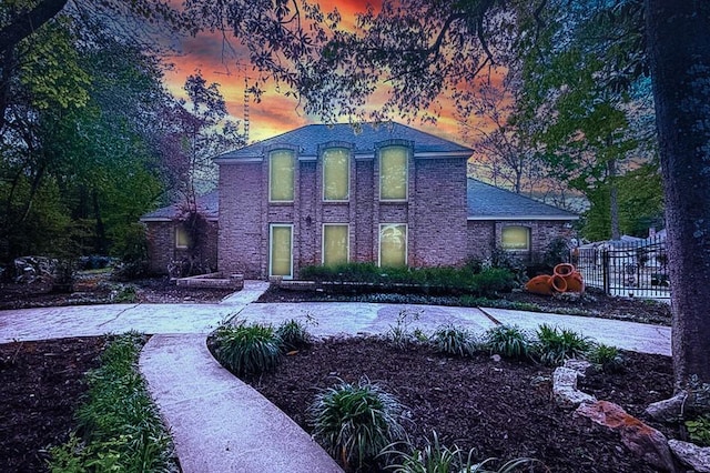 537 Natchez Park, Conroe, TX 77302 - view of front of house featuring fence and roof with shingles