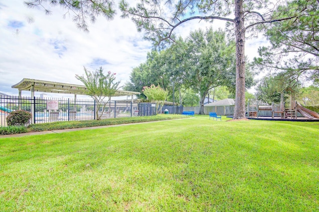 view of yard featuring fence