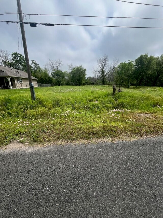 5401 Evelyn St, Texas City, TX 77591 - photo 3