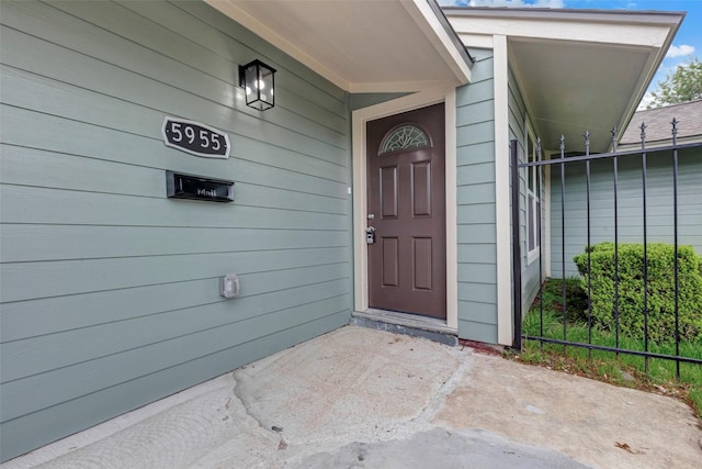 view of property entrance