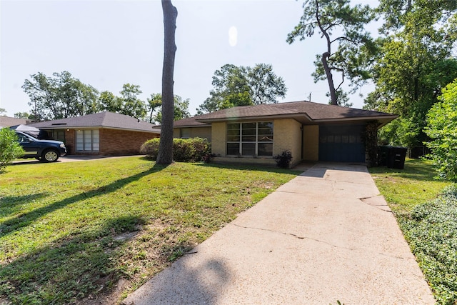 2315 Poinciana Dr, Houston, TX 77018 - view of front facade featuring brick siding, a front yard, driveway, and an attached garage