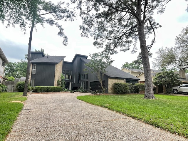 2918 Manila Ln, Houston, TX 77043 - view of front of house featuring driveway