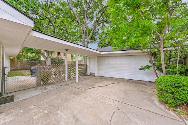 18210 Point Lookout Dr, Houston, TX 77058 - view of garage