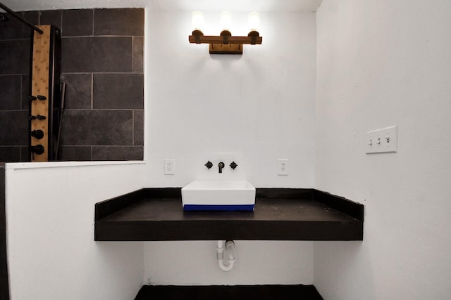 3810 Peters San Felipe Rd, Sealy, TX 77474 - full bath with a tile shower and a sink