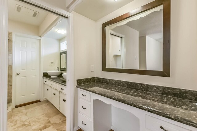 10607 Longmont Dr, Houston, TX 77042 - bathroom with vanity