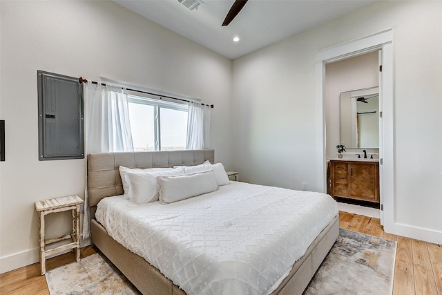bedroom with visible vents, light wood finished floors, baseboards, ceiling fan, and recessed lighting