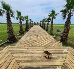 572 Annabelle Dr, Gilchrist, TX 77617