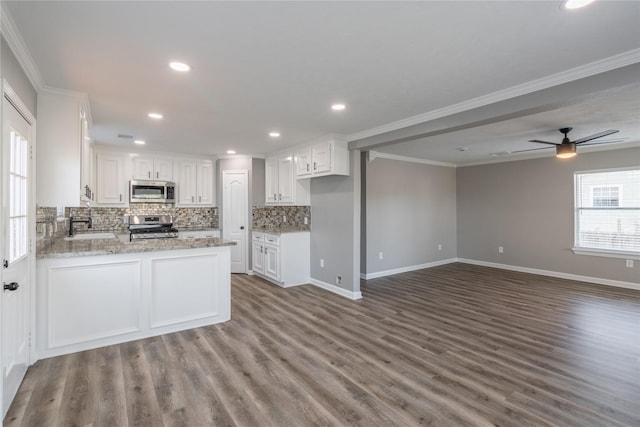 725 10th St, Dickinson, TX 77539 - photo 9