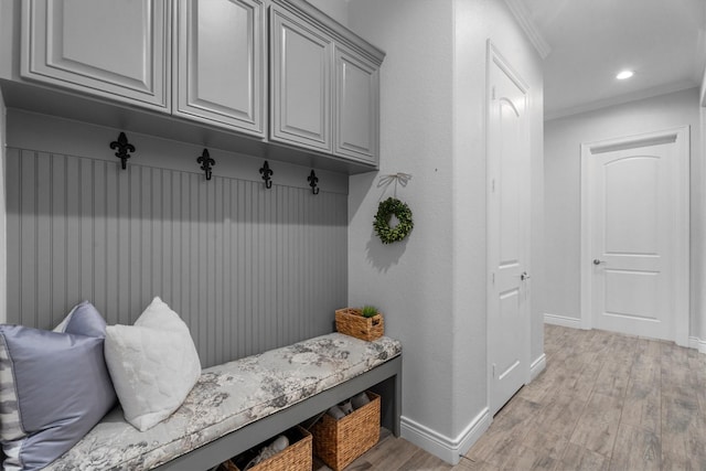 13130 Victoria Trce, Montgomery, TX 77316 - mudroom featuring baseboards, crown molding, light wood-style floors, and recessed lighting