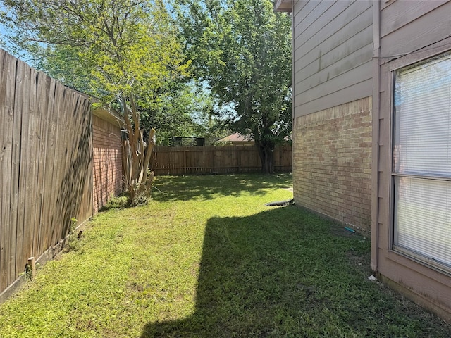 10726 Staghill Dr, Houston, TX 77064 - view of yard featuring a fenced backyard