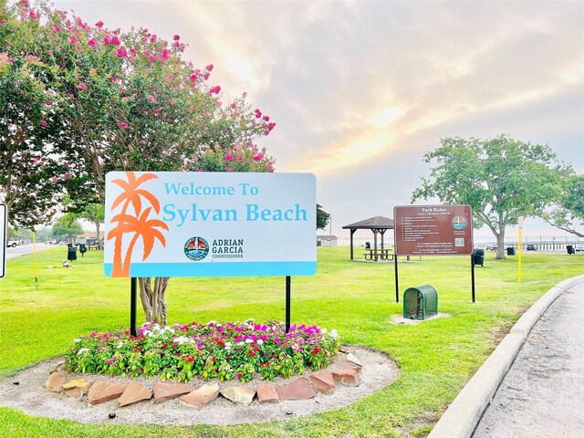 727 N Bayshore Dr, La Porte, TX 77571 - photo 3