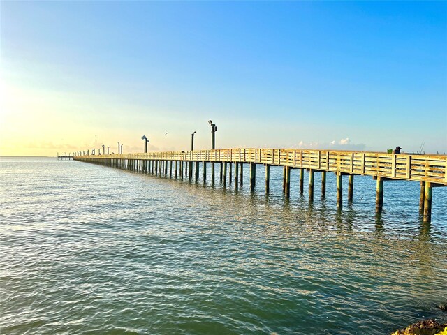 727 N Bayshore Dr, La Porte, TX 77571 - photo 4