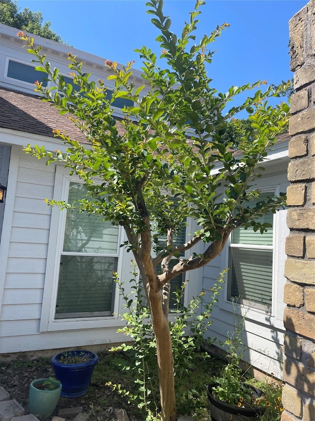 view of side of property