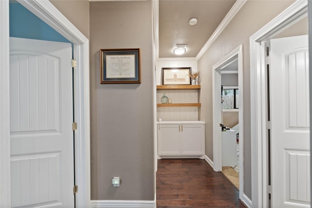 1858 Stoney Brook Ct, Conroe, TX 77304 - hallway with dark wood-type flooring, crown molding, and a textured wall