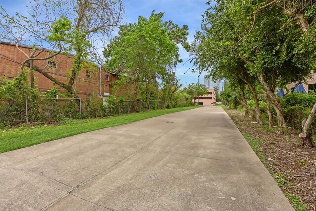 6 Briar Dale Ct, Houston, TX 77027