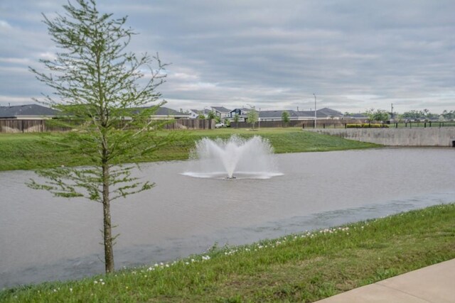 2906 Chase Cross Ln, Houston, TX 77047 - water view with nearby suburban area