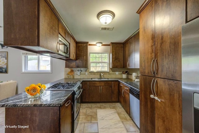9534 Meadowglen Ln, Houston, TX 77063