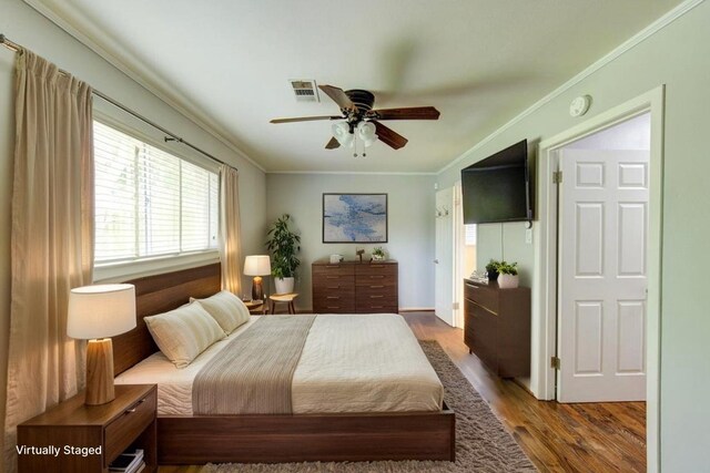 9534 Meadowglen Ln, Houston, TX 77063