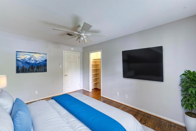 9534 Meadowglen Ln, Houston, TX 77063