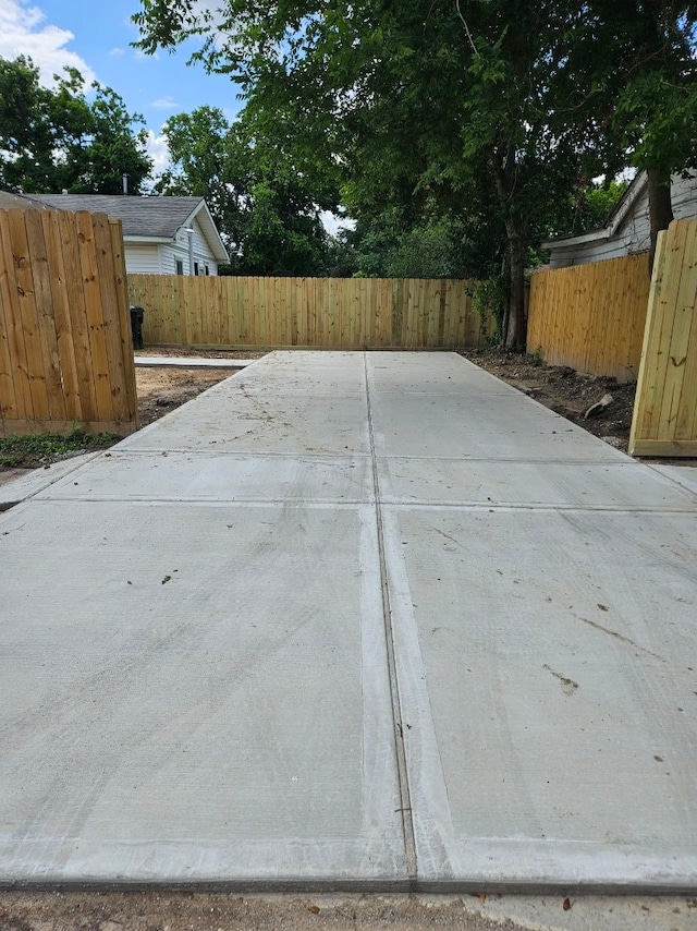 3241 Reeves St, Houston, TX 77004 - view of patio / terrace