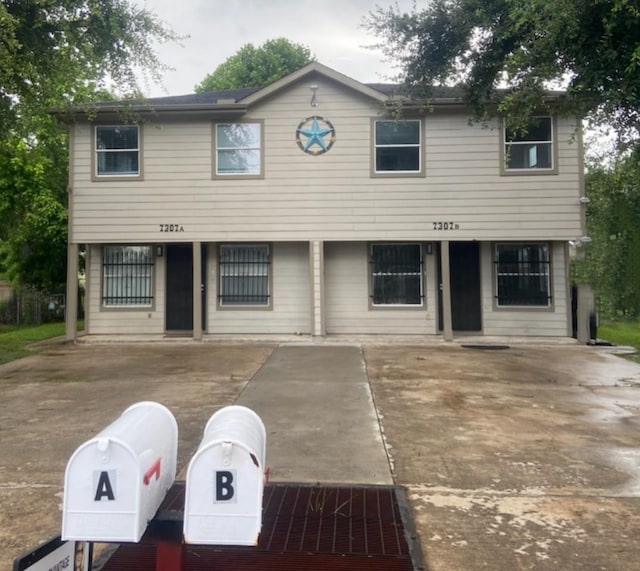 7307 Adelbert St, Houston, TX 77093 - view of front facade