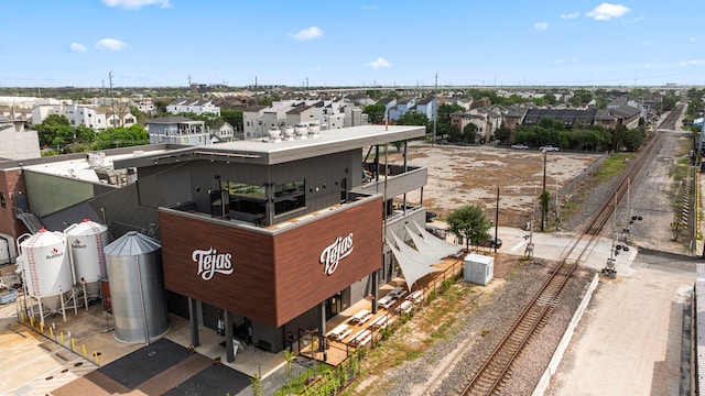 bird's eye view with a residential view