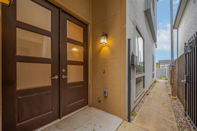 1305 Laird St, Houston, TX 77008 - property entrance featuring stucco siding and french doors