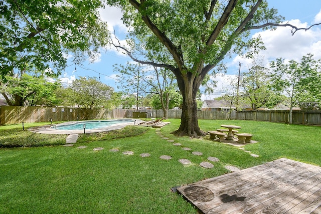5902 Hummingbird St, Houston, TX 77096 - view of yard with a deck