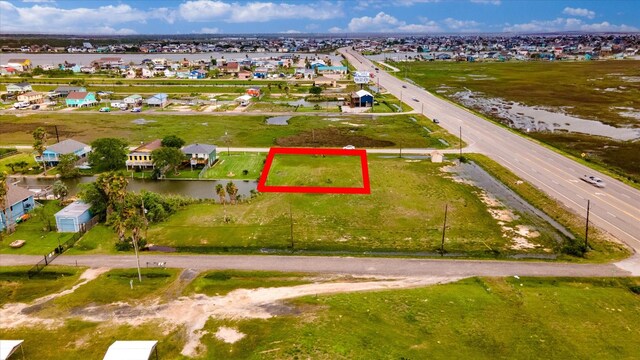 33 Beau Terre, Hitchcock, TX 77563
