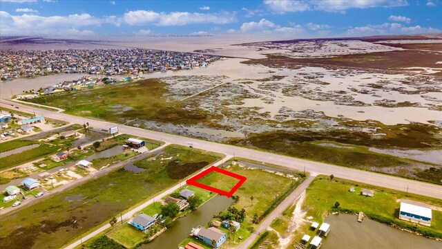 33 Beau Terre, Hitchcock, TX 77563