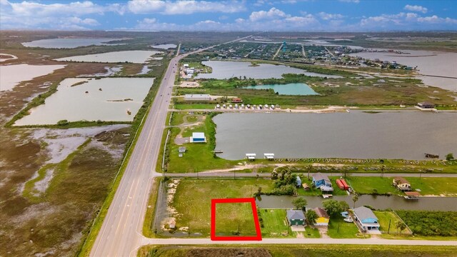 33 Beau Terre, Hitchcock, TX 77563