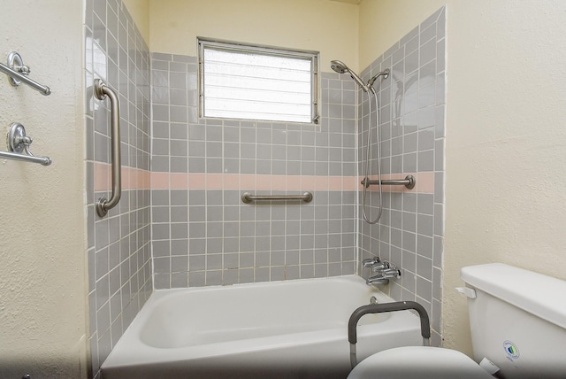 full bathroom featuring toilet and tub / shower combination