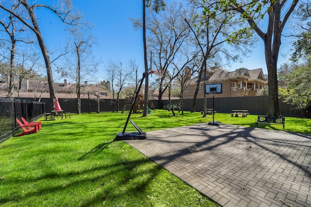 8954 Chatsworth Dr, Houston, TX 77024 - view of property's community featuring a residential view