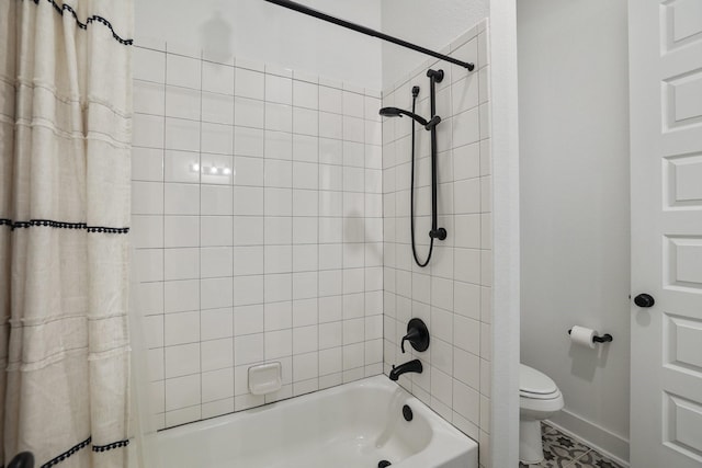 2514 Heritage Park Dr, Missouri City, TX 77459 - bathroom with toilet, shower / bath combo, and baseboards