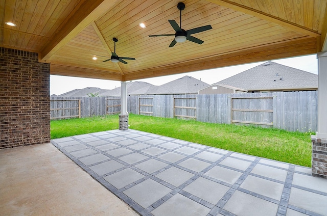 14211 Walworth Creek Ct, Rosharon, TX 77583 - view of patio / terrace featuring a ceiling fan and a fenced backyard