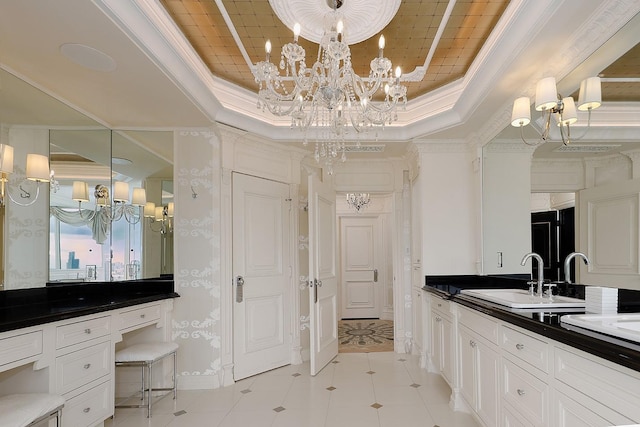 101 Westcott St Unit 2001, Houston, TX 77007 - full bathroom with ornamental molding, a raised ceiling, and an inviting chandelier