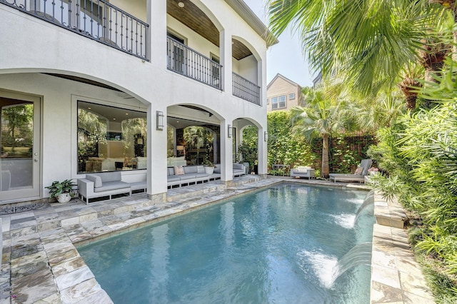 609 Reinicke St, Houston, TX 77007 - outdoor pool featuring outdoor lounge area and a patio