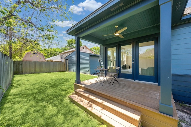 636 Pizer St, Houston, TX 77009 - deck with a ceiling fan