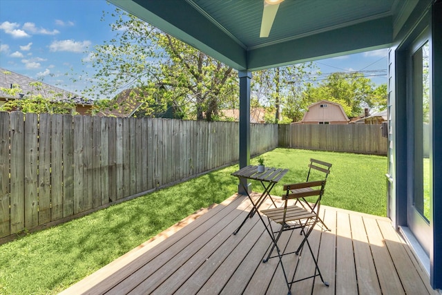 636 Pizer St, Houston, TX 77009 - deck with a ceiling fan